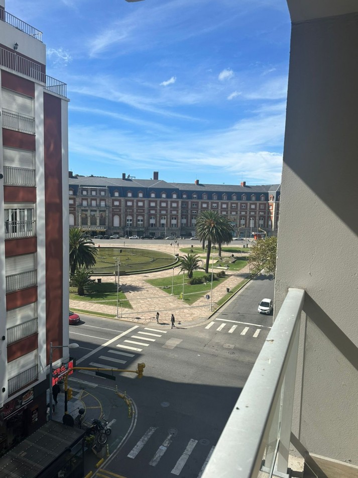 Departamento dos ambientes a Estrenar a la calle con balcon saliente y vista panoramica. Zona Plaza Colon