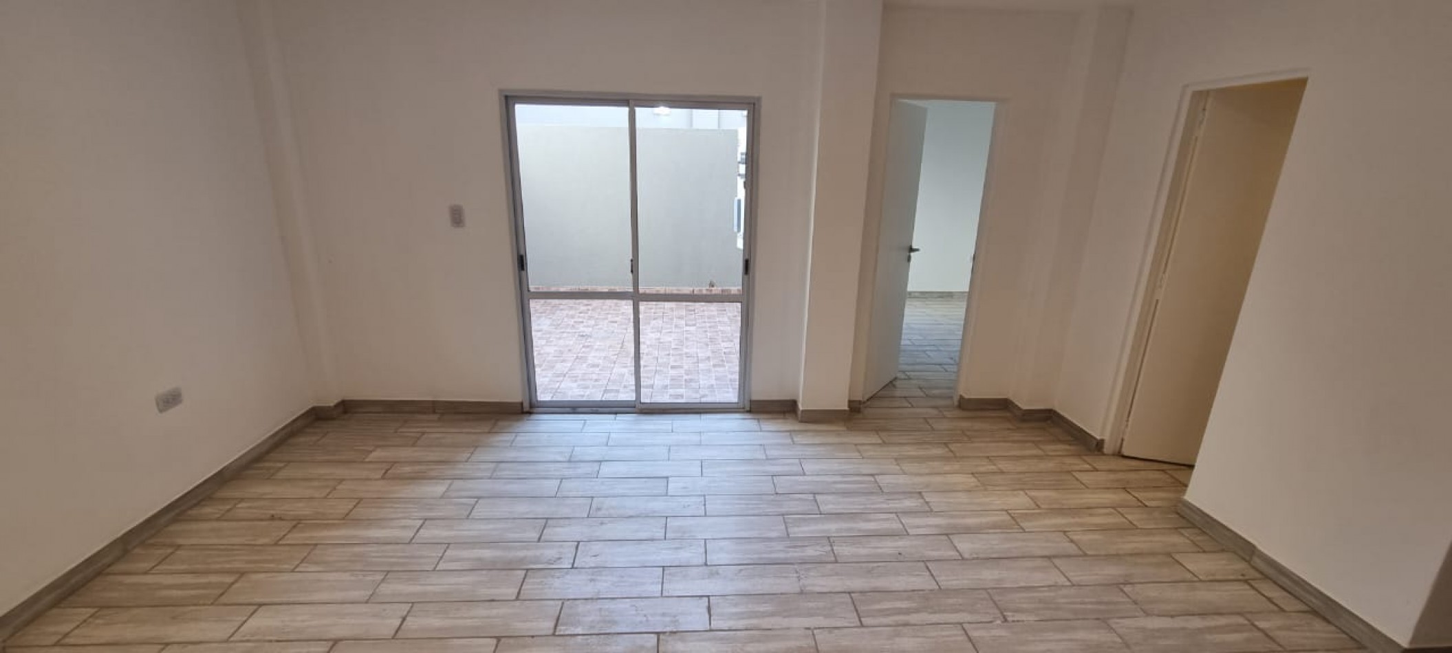 P.H. dos ambientes a estrenar a la calle con cochera. Zona: Don Bosco