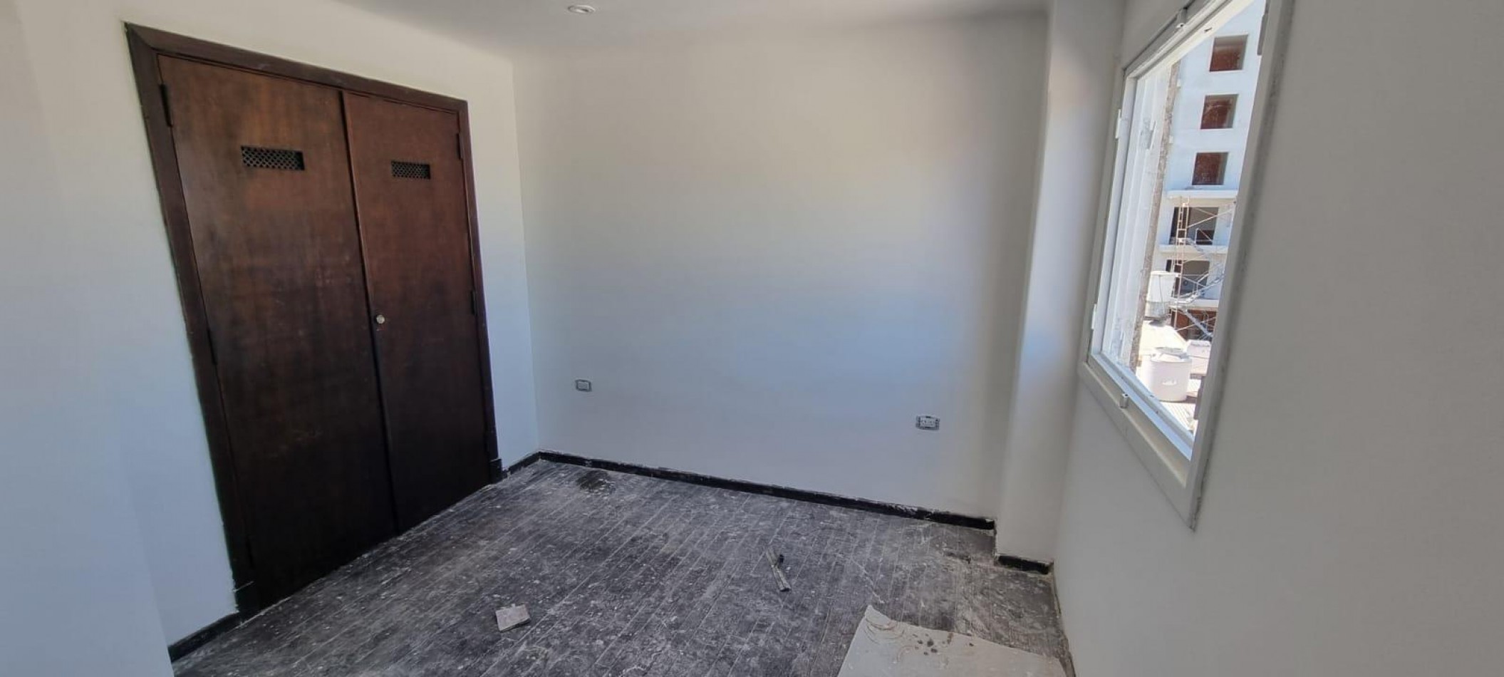 P.H. tres ambientes a estrenar, primer piso por escalera. (EN OBRA)  Zona: Villa Primera 