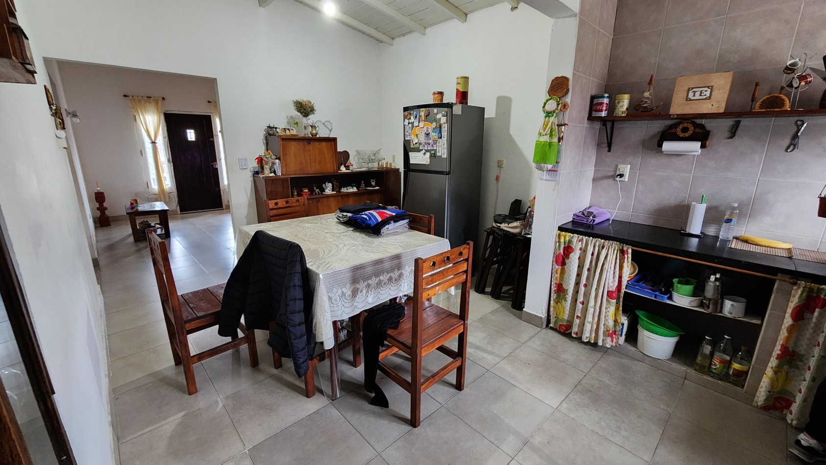 Csa de tres ambientes + departamento de tres ambientes chico. Bo.Jorge Newbery