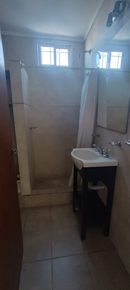  P.H. DOS AMBIENTES PRIMER PISO POR ESCALERA A LA CALLE. ZONA: EL PROGRESO