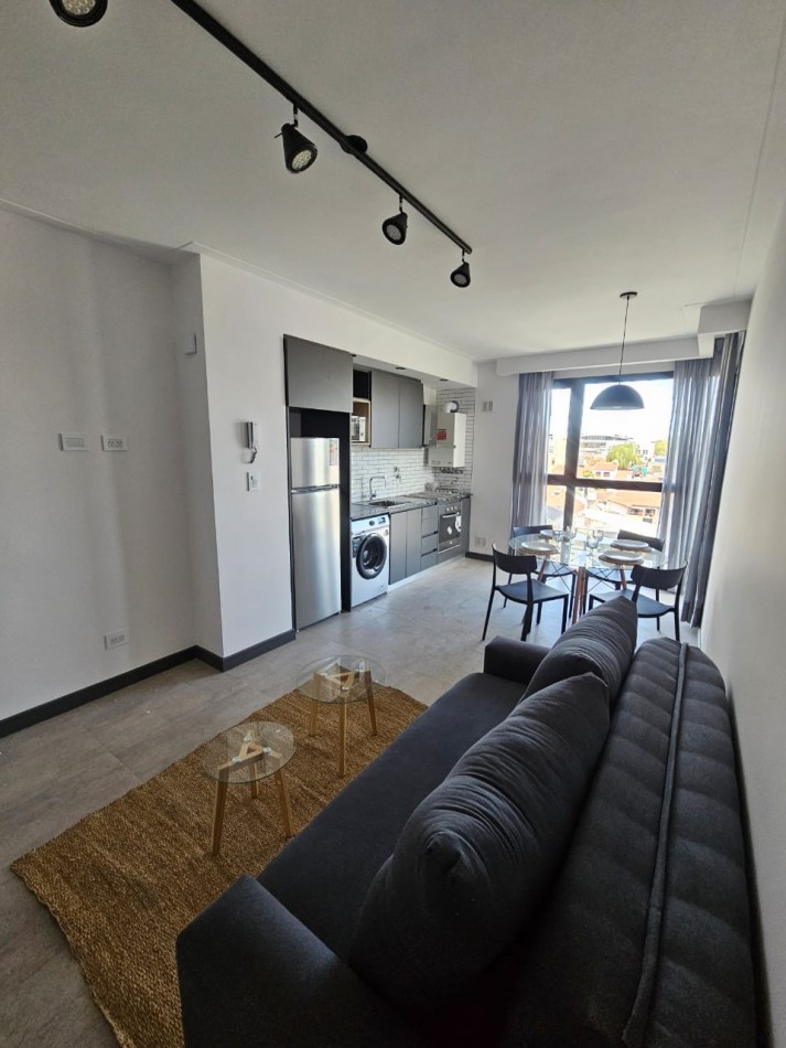 Departamento a Estrenar de dos ambientes a la calle con balcon saliente. Entrega Noviembre 2025. San Jose