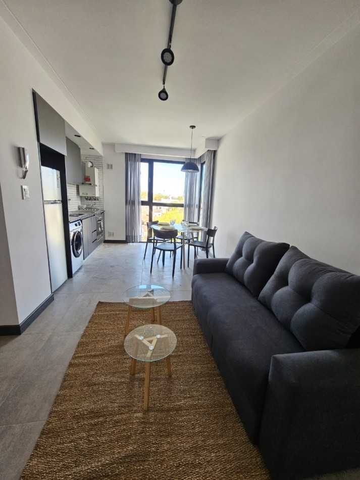 Departamento a Estrenar de dos ambientes a la calle con balcon saliente. Entrega Noviembre 2025. San Jose