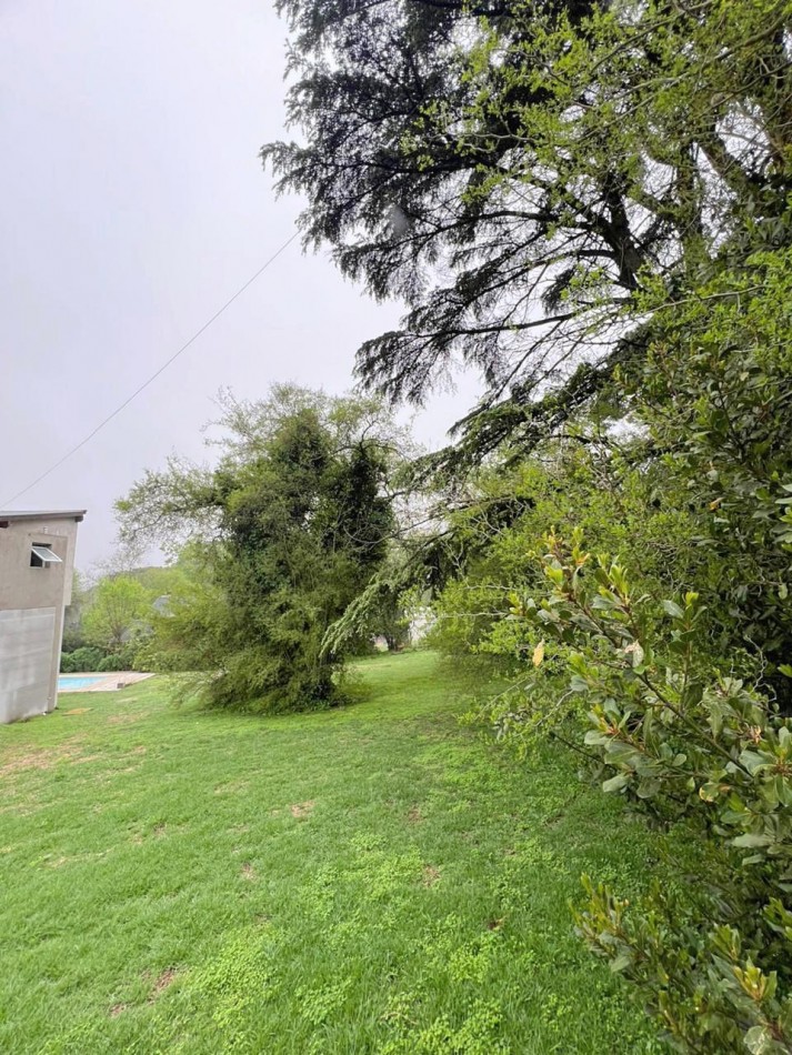 Gran lote en Sierra de los Padres.