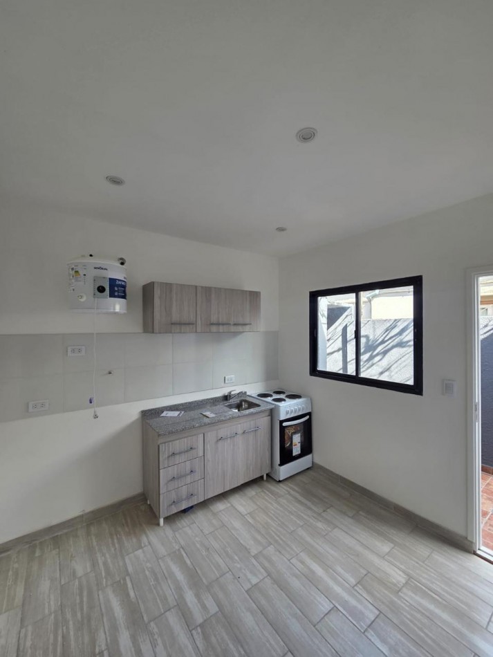 P.H. de 2 ambiente a estrenar con patio.Zona: Don Bosco