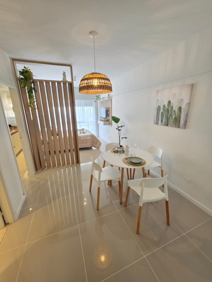 Departamento un ambiente luminoso. Reciclado y amoblado. Zona: Macrocentro