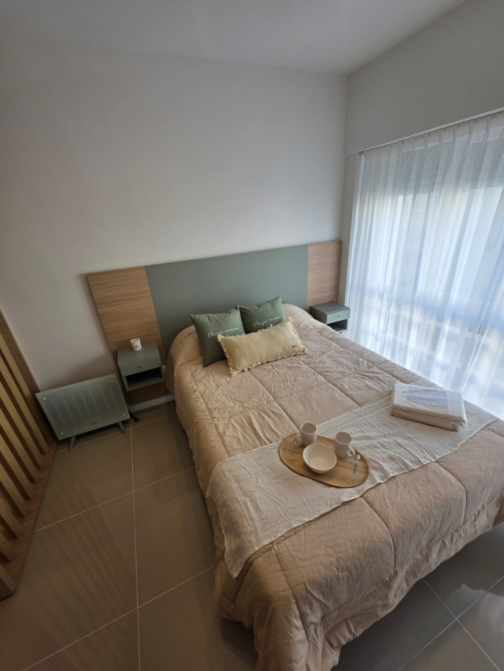 Departamento un ambiente luminoso. Reciclado y amoblado. Zona: Macrocentro