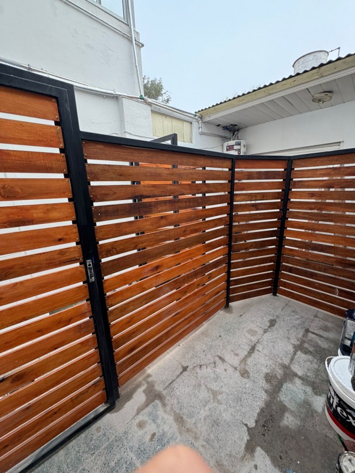 P.h. un ambiente con patio. Reciclado. Zona: Parque Luro