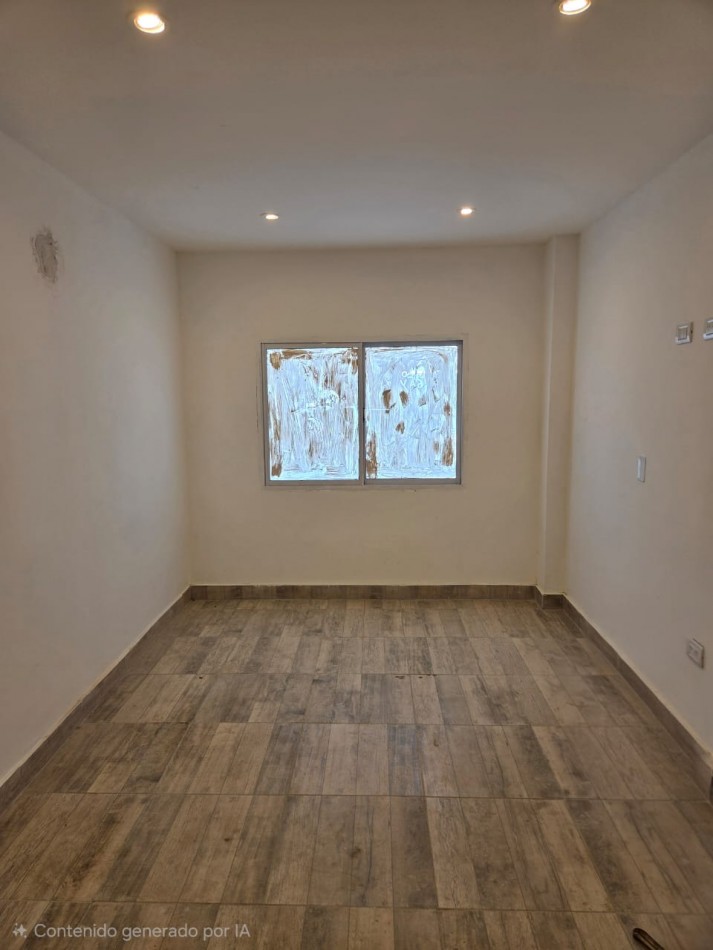 P.H. dosa mabientes al frente con patio.Reciclado. Zona: Don Bosco