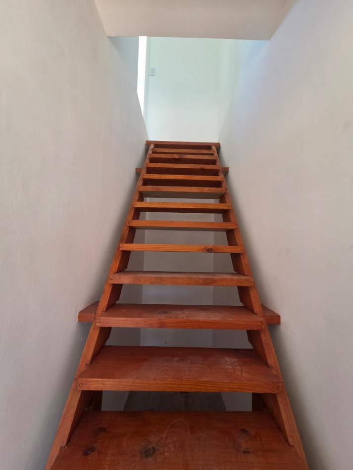 P.H. tres ambientes en duplex al frente. Reccilado. Zona: Don Bosco 