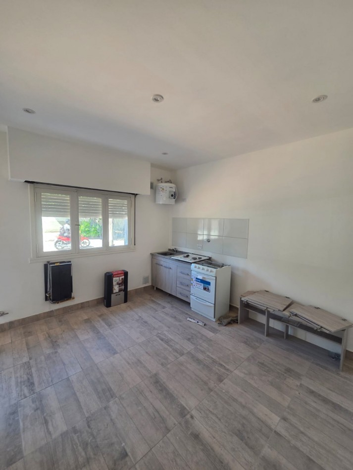 P.H. tres ambientes en duplex al frente. Reccilado. Zona: Don Bosco 