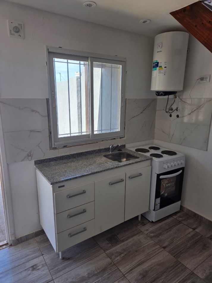 P.H. en duplex de dos ambientes al frente a Estrenar. Santa Clara (frente a Playa Franca)