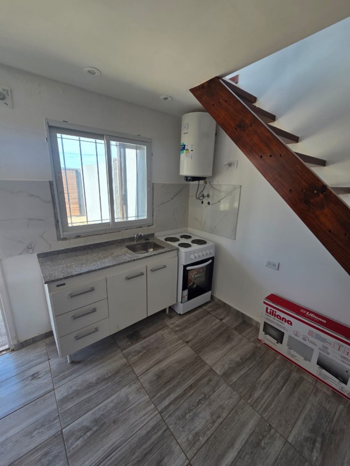 P.H. en duplex de dos ambientes al frente a Estrenar. Santa Clara (frente a Playa Franca)