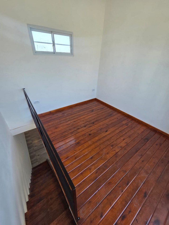 P.H. en duplex de dos ambientes al frente a Estrenar. Santa Clara (frente a Playa Franca)