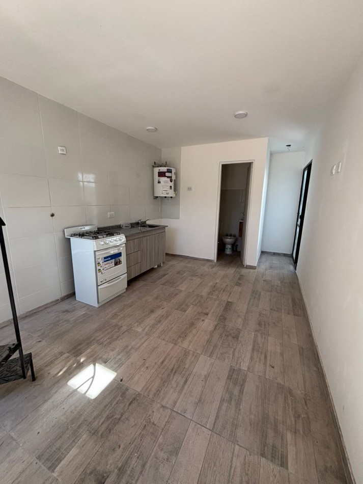 Duplex doos ambientes con espacio de cochera. Reciclado. Zona: Don Bosco