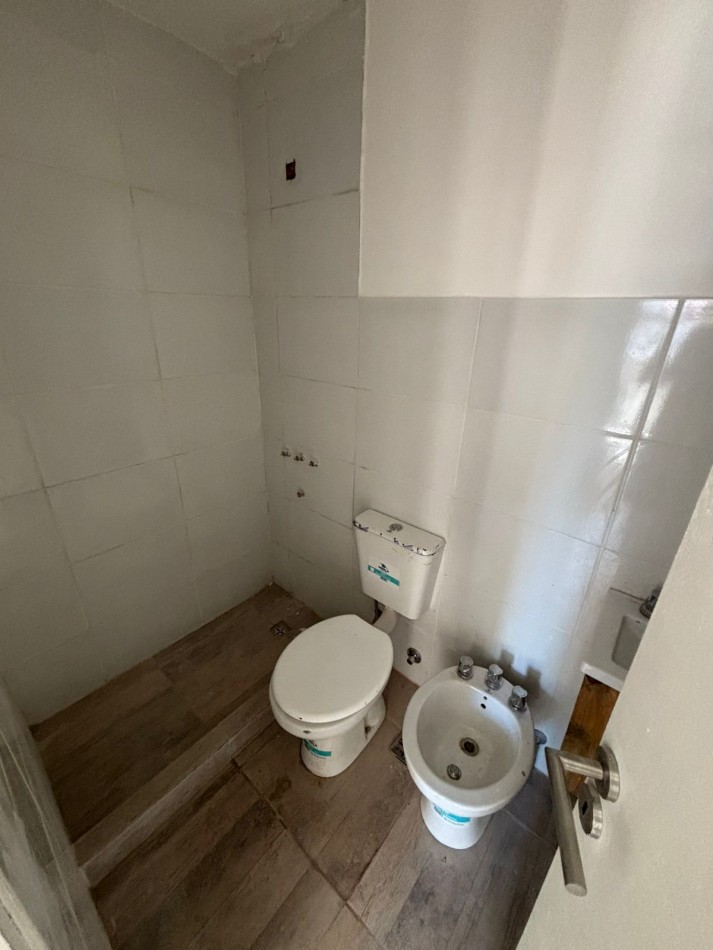 Duplex doos ambientes con espacio de cochera. Reciclado. Zona: Don Bosco