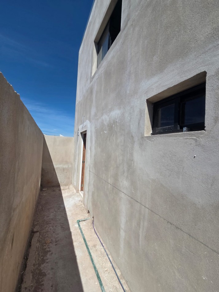 Duplex de tres ambientes a Estrenar. Zona: Don Bosco