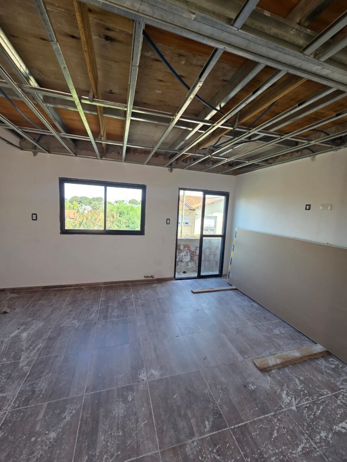 Duplex de tres ambientes a Estrenar. Zona: Don Bosco