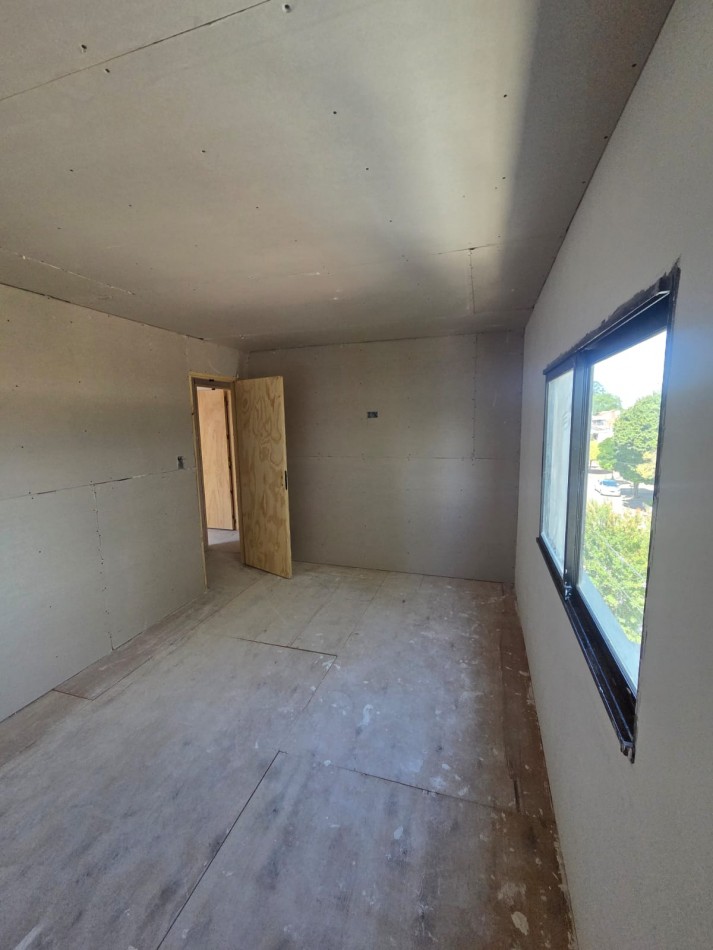 Duplex de tres ambientes a Estrenar. Zona: Don Bosco