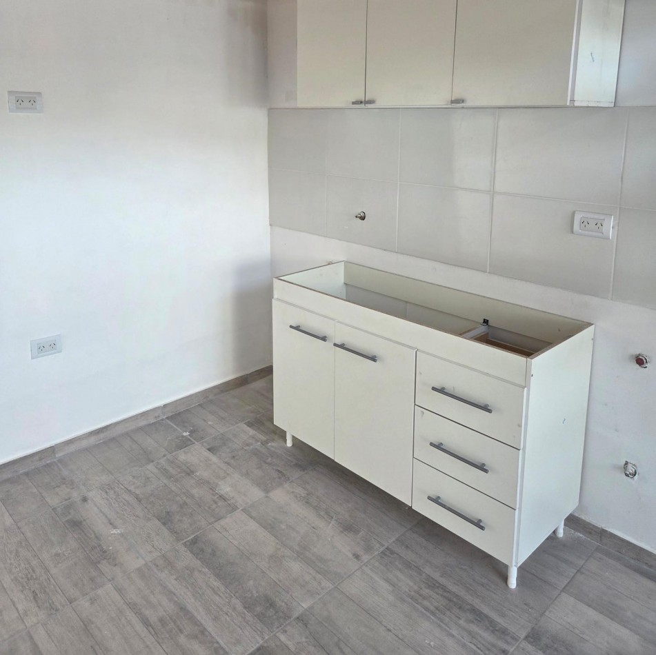 Duplex de tres ambientes a Estrenar. Zona: Don Bosco