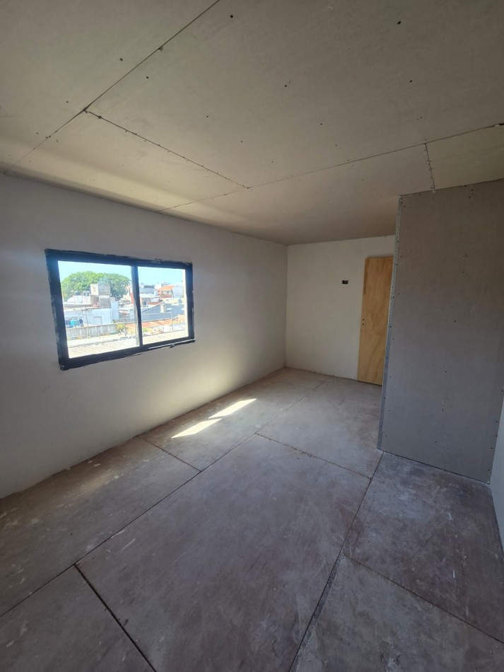 Duplex de tres ambientes a Estrenar. Zona: Don Bosco