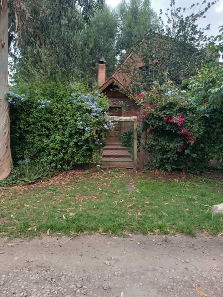 ALQUILER 24 MESES!!! Chalet cuatro ambientes en Bosque Perlata Ramos