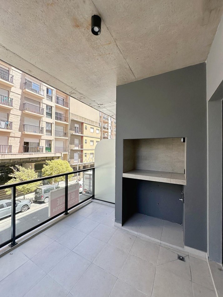 Departamento a Estrenar con cochera fija. a la calle con balcon terraza y parrilla. Amoblado. Zona: Aldrey