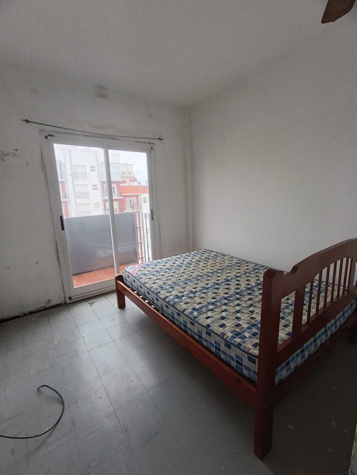 ALQUILER 24 MESES!!! DEPARTAMENTO UN AMBIENTE A LA CALLE CON BALCON SALIENTE. ELECTRICO. PLAZA MITRE