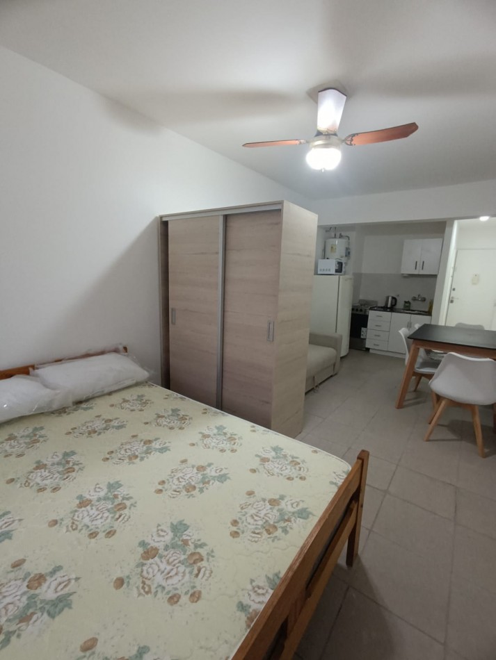 ALQUILER 9 MESES PARA ESTUDIANTES!!! DEPARTAMENTO UN AMBIENTE. RECICLADO. ZONA: PLAZA MITRE