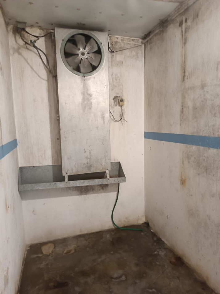 ALQUILER LOCAL COMERCIAL CON CAMARA FRIGORIFICA SOBRE AVENIDA. IDEAL VARIOS RUBROS. MUNDIALISTA