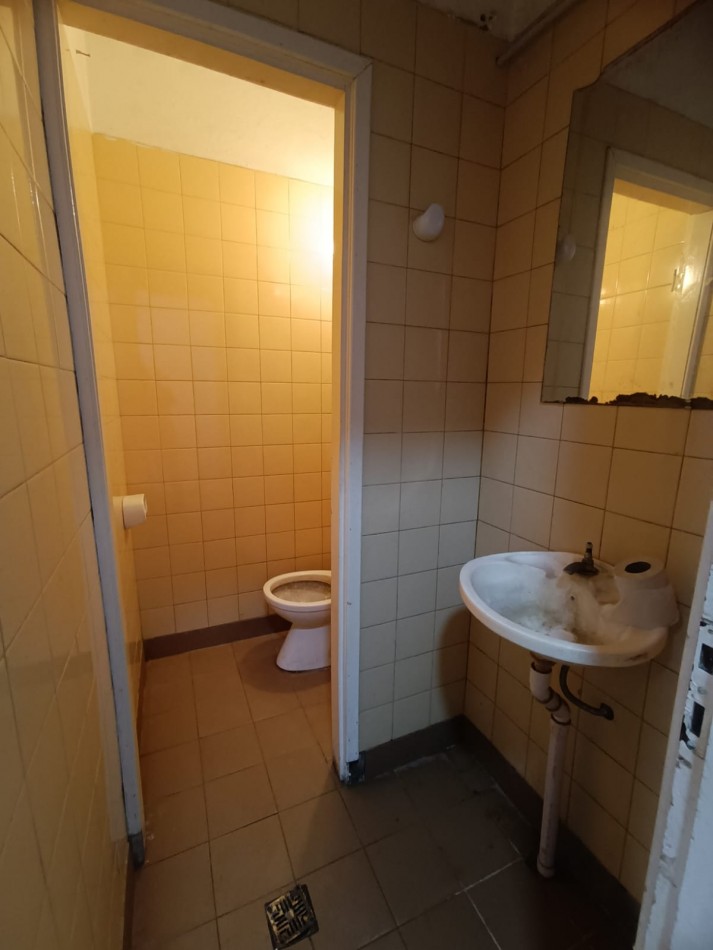 ALQUILER LOCAL COMERCIAL CON CAMARA FRIGORIFICA SOBRE AVENIDA. IDEAL VARIOS RUBROS. MUNDIALISTA