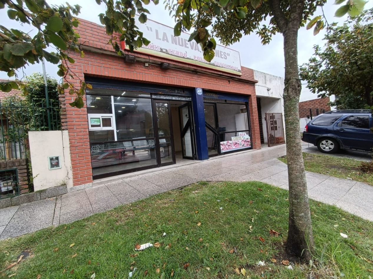 ALQUILER LOCAL COMERCIAL CON CAMARA FRIGORIFICA SOBRE AVENIDA. IDEAL VARIOS RUBROS. MUNDIALISTA