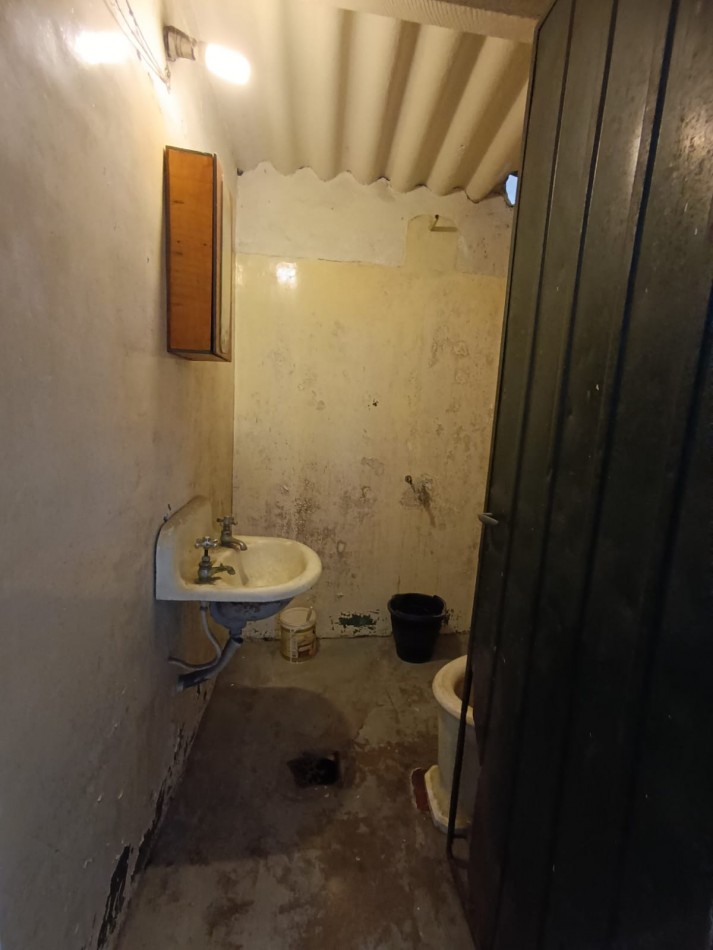 ALQUILER GALPON!!! GALPON APTO VARIOS RUBROS A MTS DE AVENIDA FORTUNATO DE LA PLAZA, 450 MTS. APTO CAMIONES