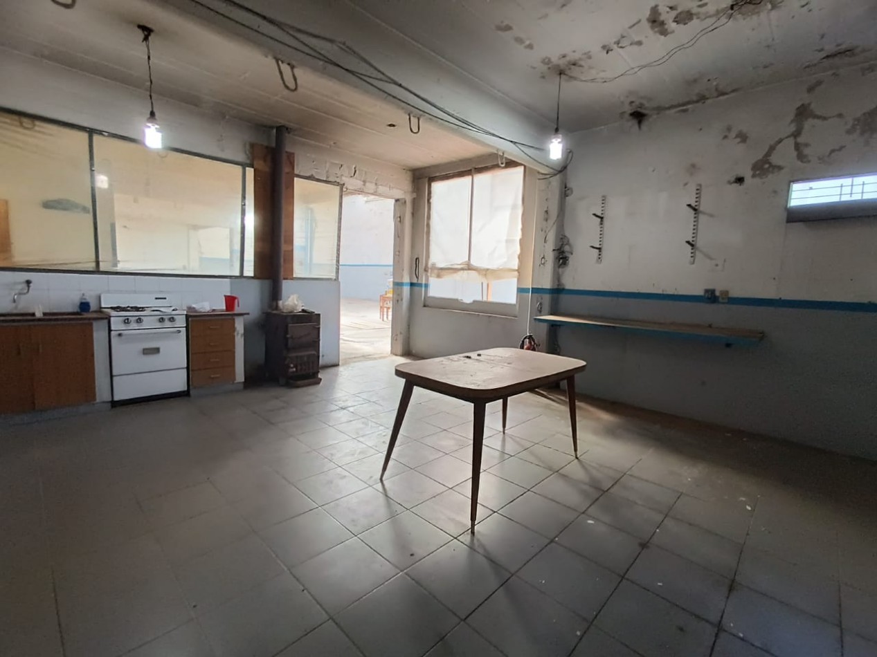 ALQUILER GALPON!!! GALPON APTO VARIOS RUBROS A MTS DE AVENIDA FORTUNATO DE LA PLAZA, 450 MTS. APTO CAMIONES