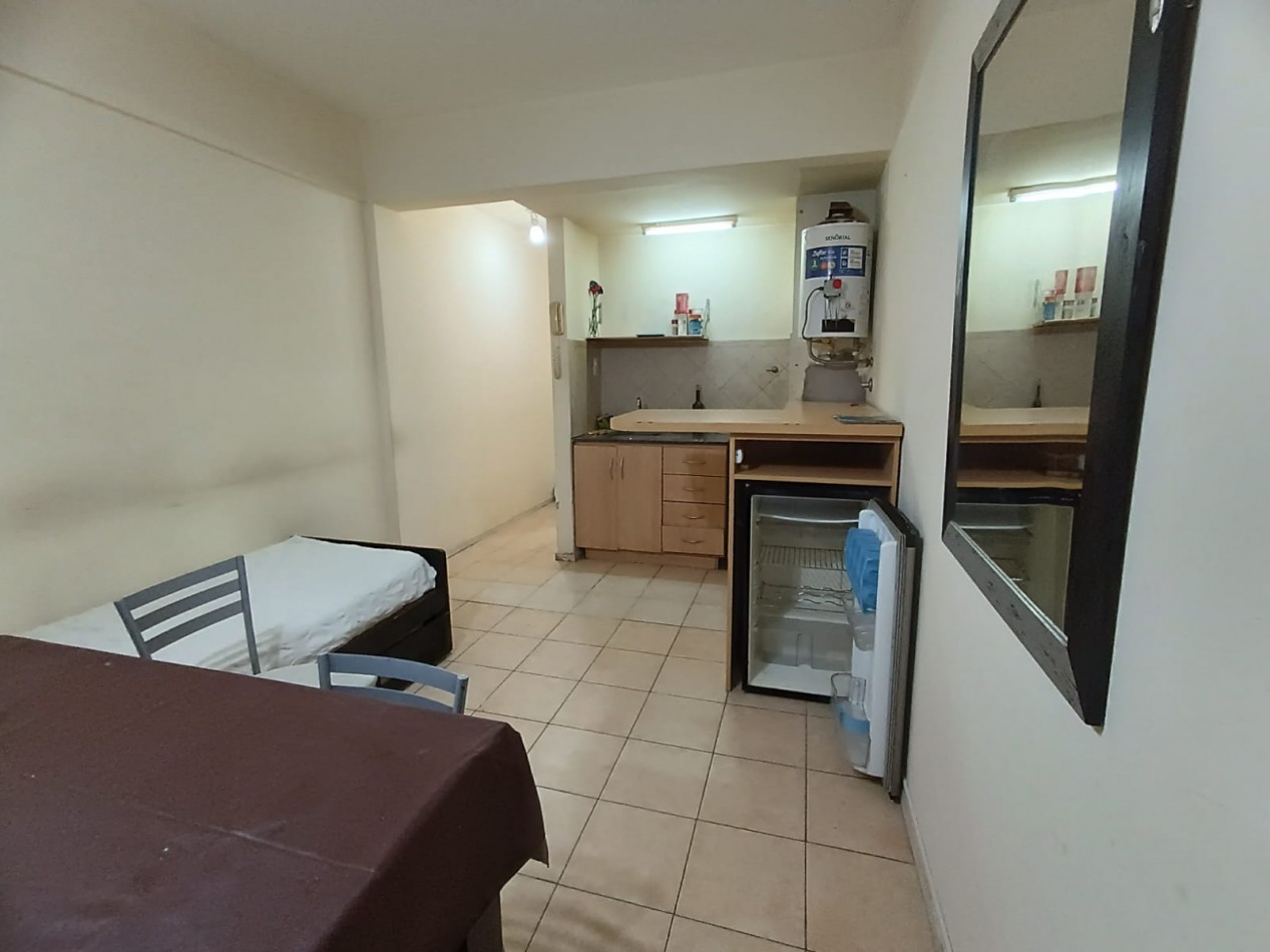 ALQUILO DEPARTAMENTO 24 MESES!!! AMBIENTE A LA CALLE CON BALCON SALIENTE. ZONA: PLAZA MITRE