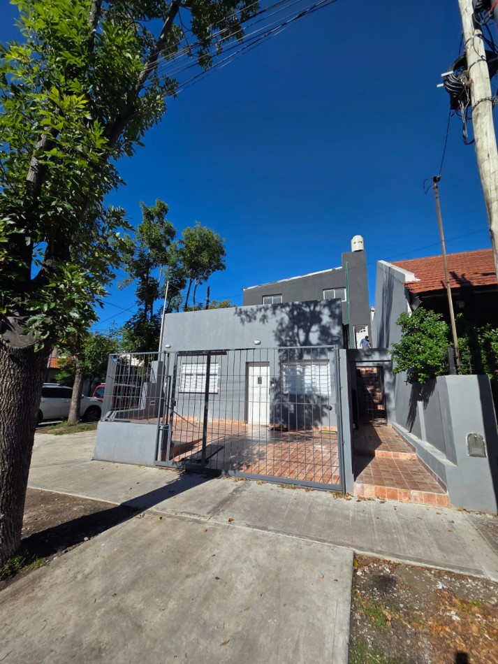 P.H. de tres ambientes en dupelx a Estrenar, entrada independiente. Zona:  San Jose