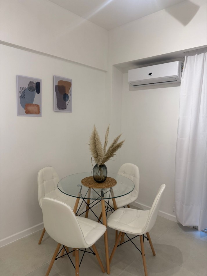 Departamento un ambiente tipo loft. Reciclado y amoblado. Guemes