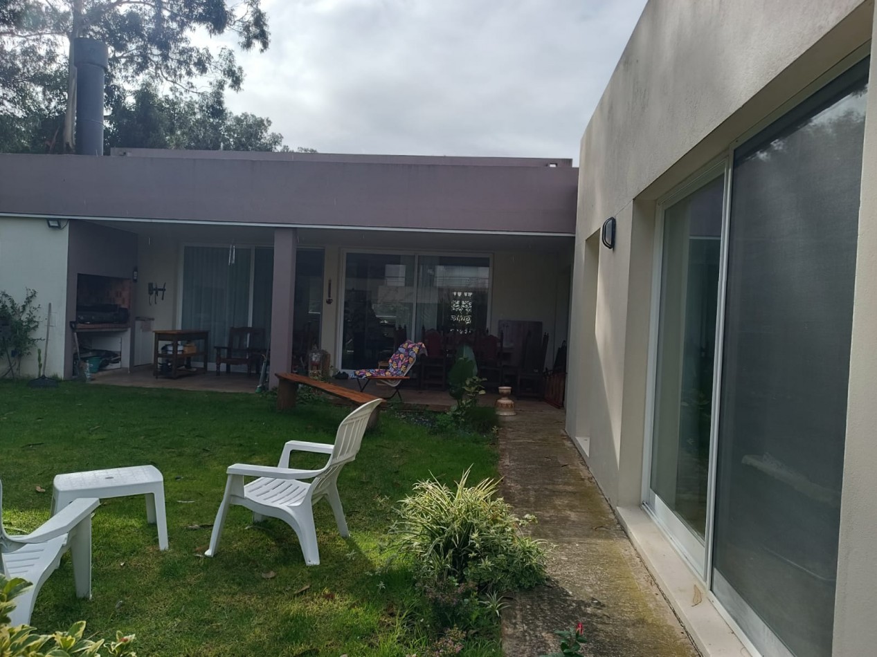 Casa de 4 ambientes en Barrio Privado Rumenco