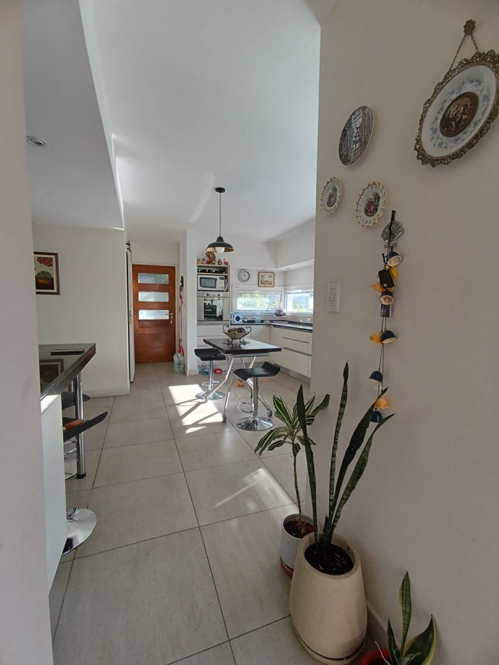 Casa de 4 ambientes en Barrio Privado Rumenco