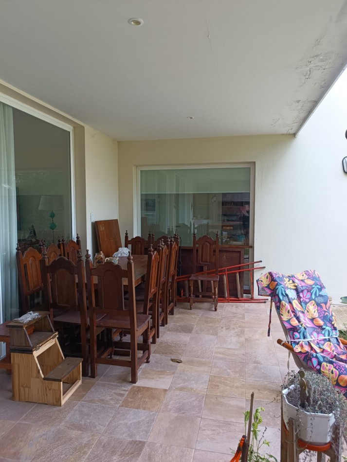 Casa de 4 ambientes en Barrio Privado Rumenco