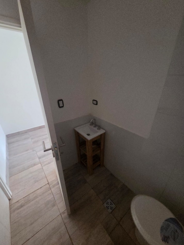 P.H. tres ambientes en duplex al frente. Reciclado. Zona: Don Bosco 