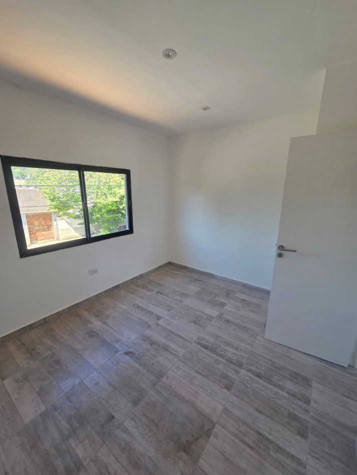 P.H. tres ambientes en duplex al frente. Reciclado. Zona: Don Bosco 