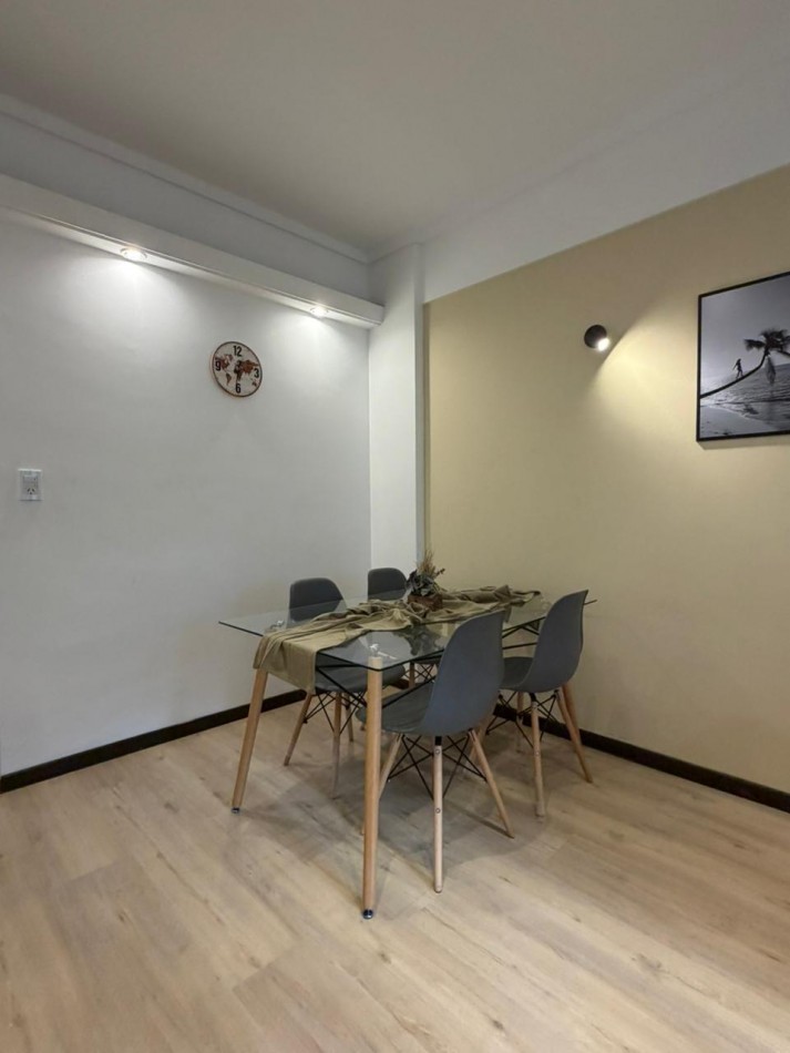 Departamento dos ambientes con dependencia. Reciclado y amoblado