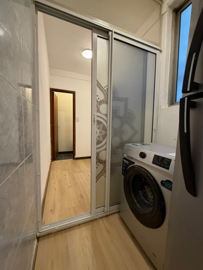 Departamento dos ambientes con dependencia. Reciclado y amoblado