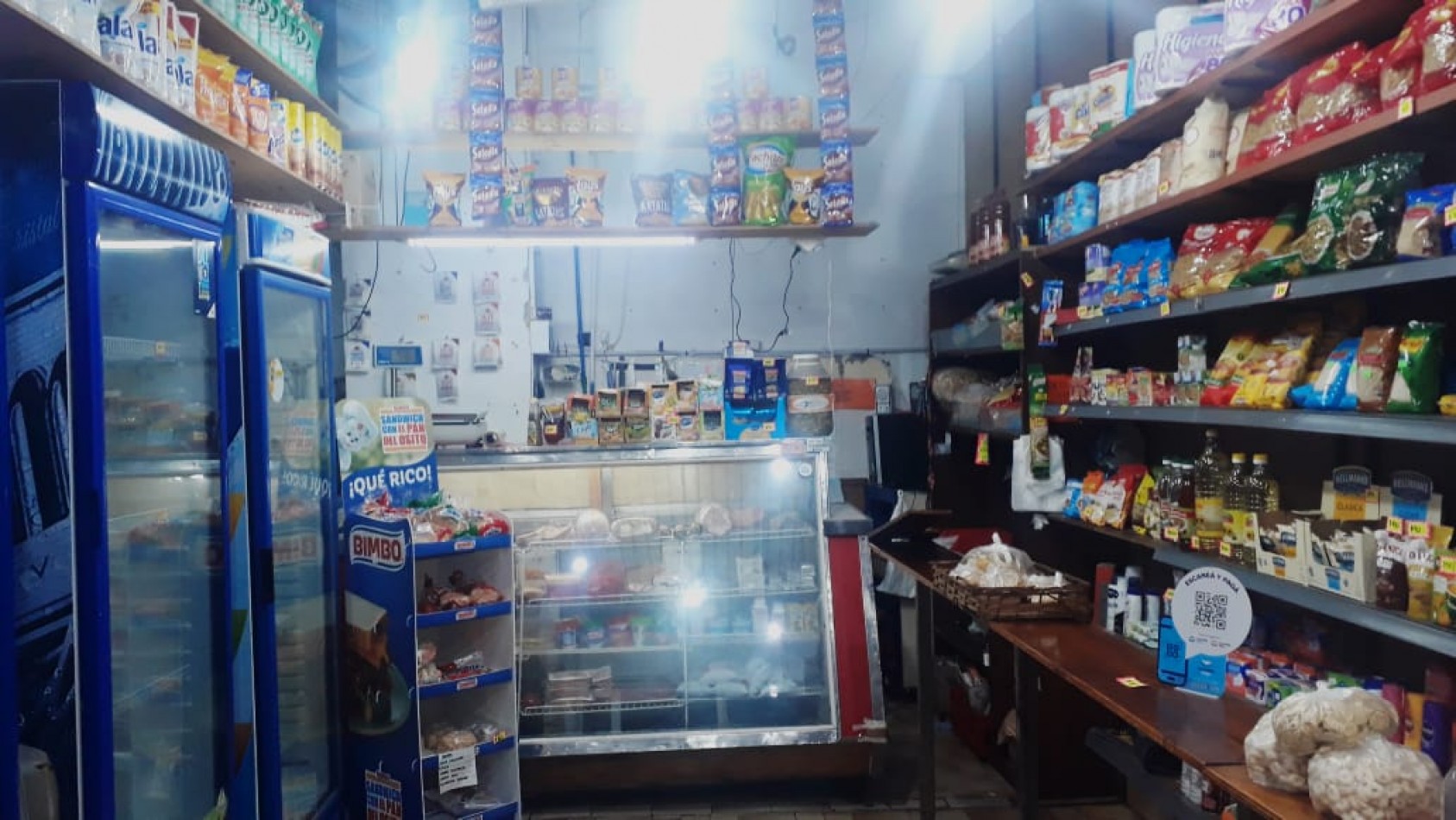 ALQUILO LOCAL COMERCIAL FRENTE. ZONA: PLAZA COLON (LIBRE A PARTIR DE OCTUBRE)