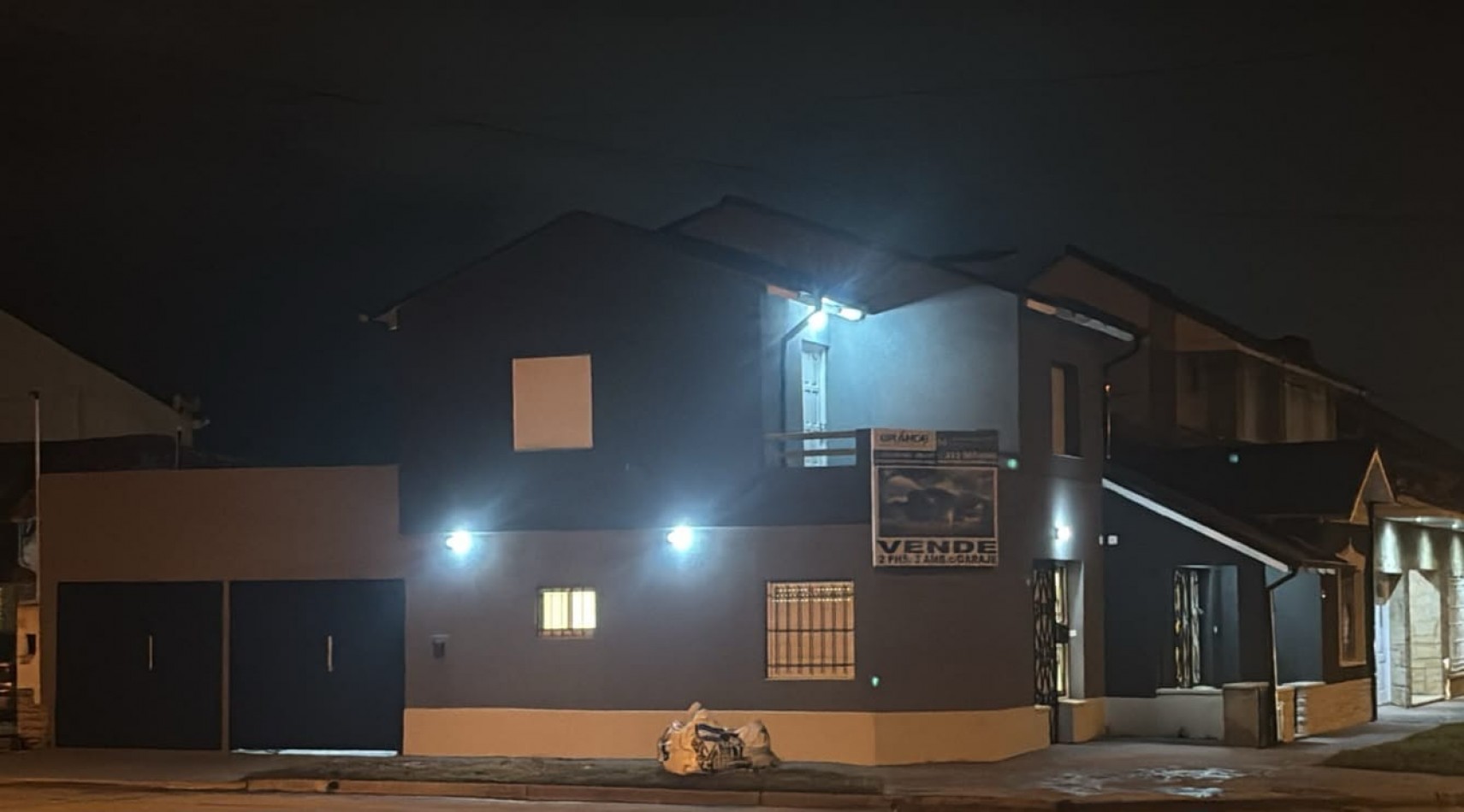 Duplex de tres ambientes con balcon y terraza propia, garage. Reciclado. Zona Chauvin