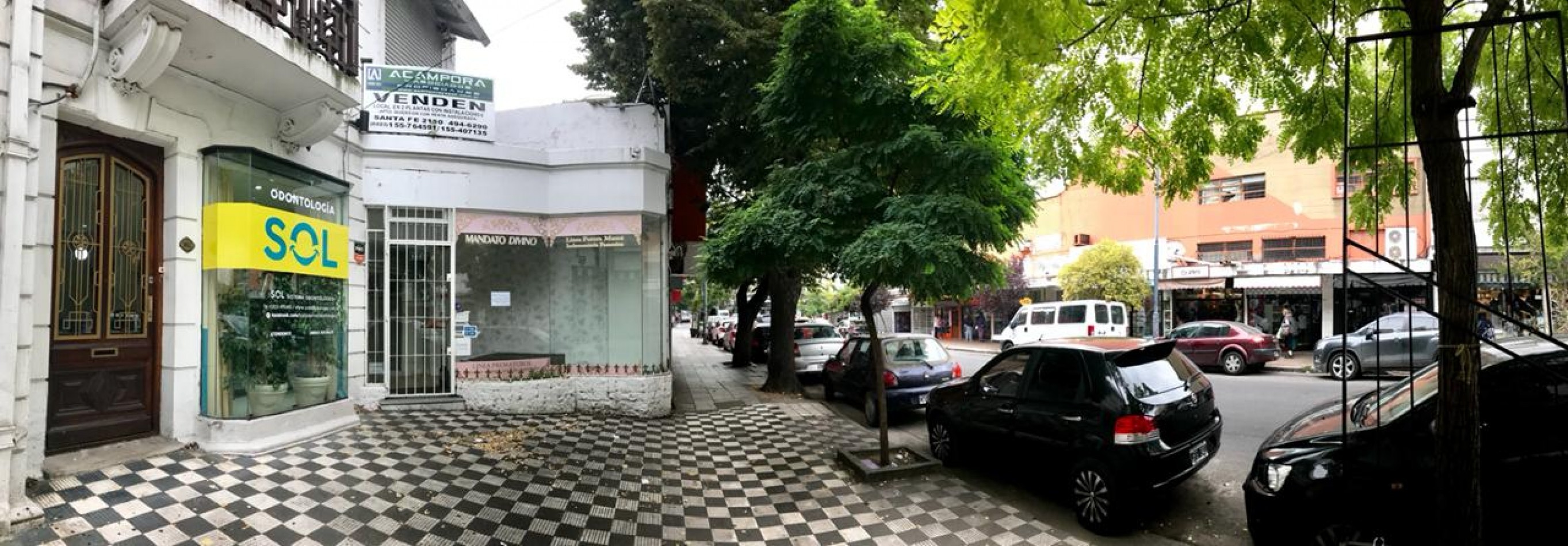 Local comercial con oficina en planta alta. Centro