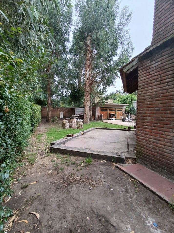 Chalet cuatro ambientes en Bosque Perlata Ramos