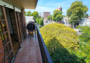 P.H. dos ambientes con balcon saliente. Zona Plaza Peralta Ramos