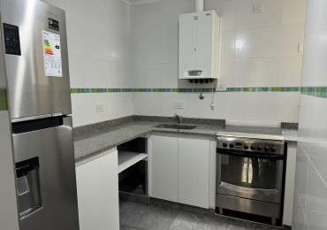 OFICINA CON COCHERA (OPCIONA) EN ALQUILER, ZONA CENTRO. IMPECABLE